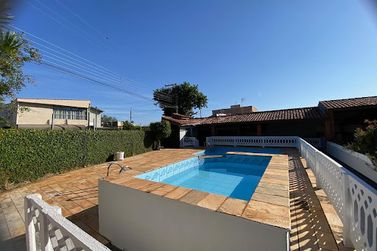 Casa para alugar - 307m&sup2; - Alvin&oacute;polis