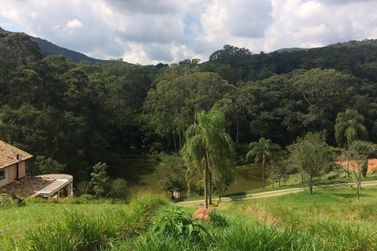 Terreno &agrave; venda - 600m&sup2; - PORT&Atilde;O