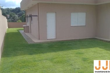 Casa &agrave; venda - 130m&sup2; - Jardim Solares