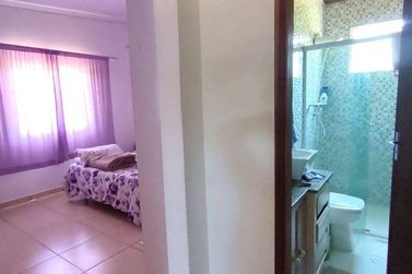 Ch&aacute;cara &agrave; venda - 750m&sup2; - Vila Santa Helena