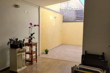 Casa &agrave; venda - 170m&sup2; - Jardim das Flores