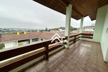 Casa para alugar - 440m&sup2; - Vila Petr&oacute;polis