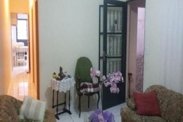 Casa &agrave; venda - 140m&sup2; - Jardim Alvin&oacute;polis