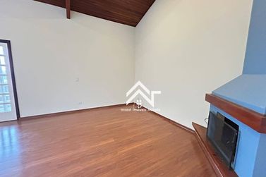 Casa para alugar - 440m&sup2; - Vila Petr&oacute;polis