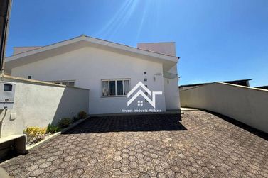 Casa &agrave; venda - 80m&sup2; - Centro