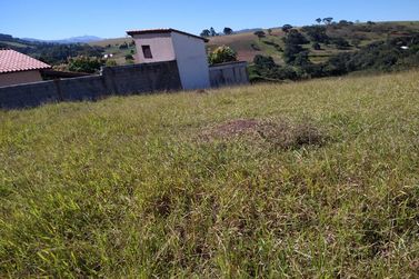 Terreno &agrave; venda - 2750m&sup2; - piuca