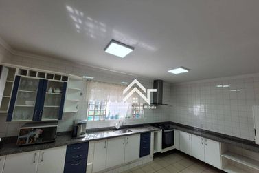 Casa &agrave; venda - 260m&sup2; - Vila Loanda