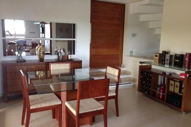 Casa &agrave; venda - 390m&sup2; - CONDOM&Iacute;NIO SERRA DA ESTRELA