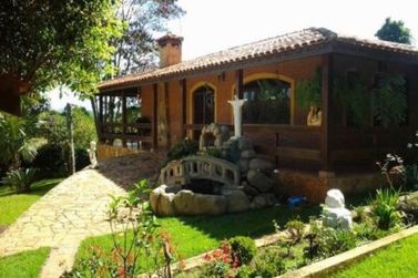 Ch&aacute;cara &agrave; venda - 420m&sup2; - Vale dos Pinheiros