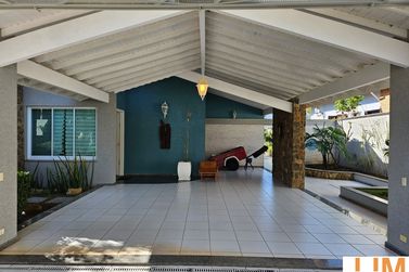 Casa &agrave; venda - 351m&sup2; - Vila Giglio