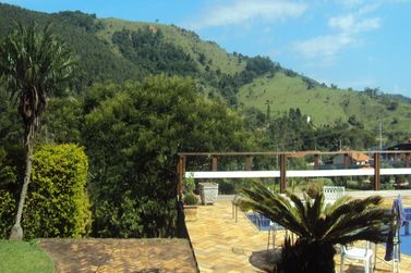 S&iacute;tio &agrave; venda - 1800m&sup2; - Cachoeirinha