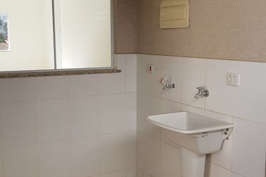 Casa &agrave; venda - 101m&sup2; - Jardim Estancia Brasil