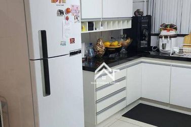Casa &agrave; venda - 429m&sup2; - Vale das Flores