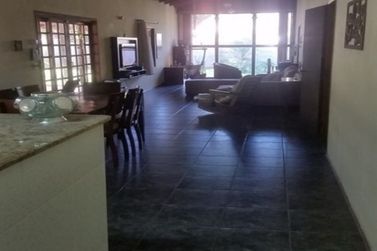 Ch&aacute;cara &agrave; venda - 374m&sup2; - Jardim Suely