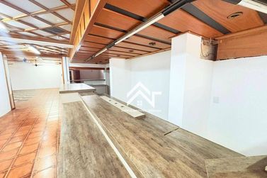 Sal&atilde;o Comercial para alugar - 255m&sup2; - Centro
