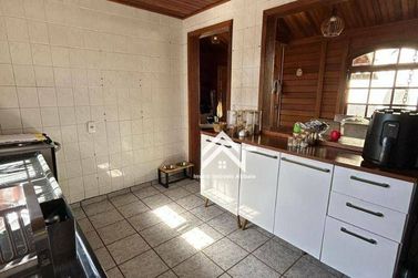 Casa para alugar - 180m&sup2; - Vila Petr&oacute;polis