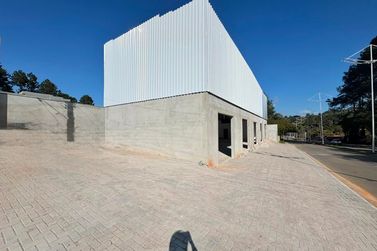 Sal&atilde;o Comercial para alugar - 240m&sup2; - Jardim Est&acirc;ncia Brasil