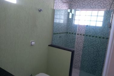 Casa &agrave; venda - 350m&sup2; - JD DO LAGO
