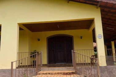 Casa &agrave; venda - 950m&sup2; - Tanque