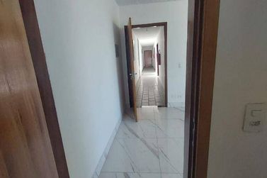Sal&atilde;o Comercial para alugar - 48m&sup2; - Centro