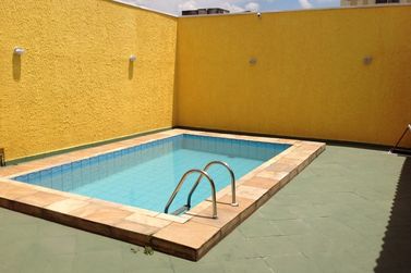 Casa &agrave; venda - 300m&sup2; - Jardim Vila Galv&atilde;o