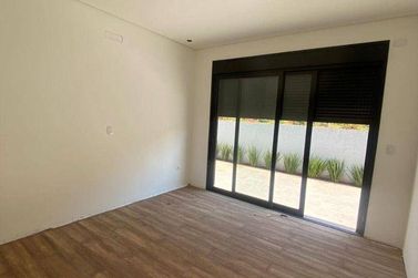 Casa &agrave; venda - 300m&sup2; - Condom&iacute;nio Shambala III