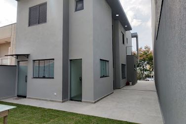 Casa &agrave; venda - 142m&sup2; - Condom&iacute;nio Jardim Shangri-l&aacute;