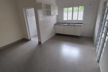 Casa para alugar - 68m&sup2; - LOTEAMENTO JARDIM MORUMBI