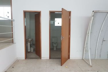 Sala Comercial para alugar - 240m&sup2; - Jardim Cerejeiras