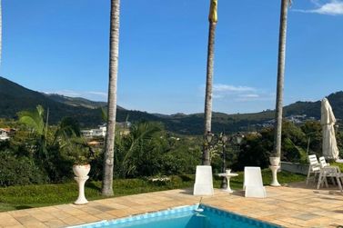 Casa &agrave; venda - 700m&sup2; - Condom&iacute;nio Flamboyant