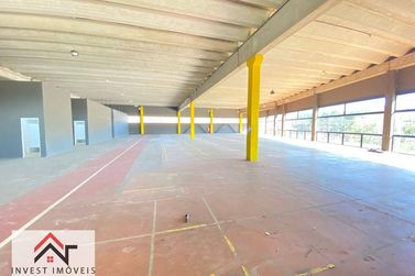 Sal&atilde;o Comercial para alugar - 1100m&sup2; - Caetetuba