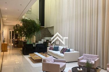 Casa &agrave; venda - 650m&sup2; - Condom&iacute;nio Osato