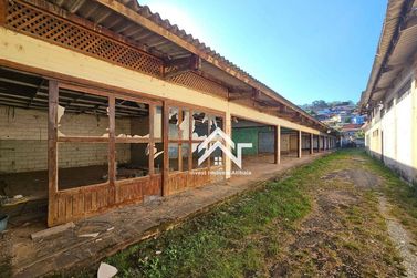 Sal&atilde;o Comercial &agrave; venda - 1942m&sup2; - Port&atilde;o