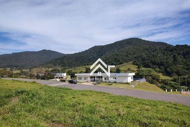 Terreno &agrave; venda - 300m&sup2; - Laranja Azeda