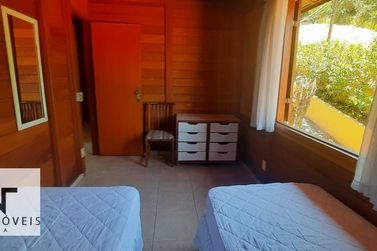Ch&aacute;cara &agrave; venda - 700m&sup2; - Terra Preta