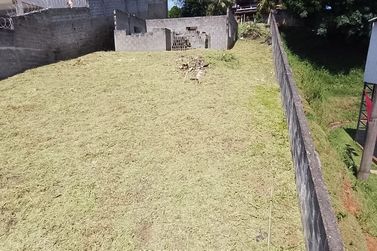 Terreno &agrave; venda - 412m&sup2; - santa maria