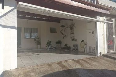 Casa &agrave; venda - 76m&sup2; - Jardim Colonial