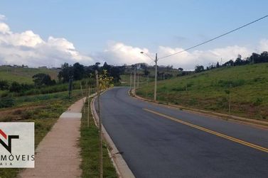 Terreno &agrave; venda - 215m&sup2; - Jardim das Cerejeiras