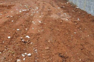 Terreno &agrave; venda - 400m&sup2; - Jardim dos Pinheiros