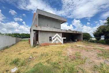 Casa &agrave; venda - 394m&sup2; - Biri&ccedil;a do Valado