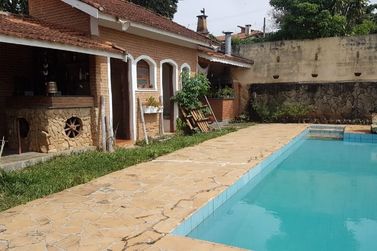 Casa &agrave; venda - 397m&sup2; - RETIRO DAS FONTES