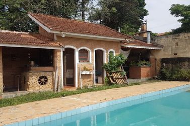 Casa &agrave; venda - 397m&sup2; - RETIRO DAS FONTES