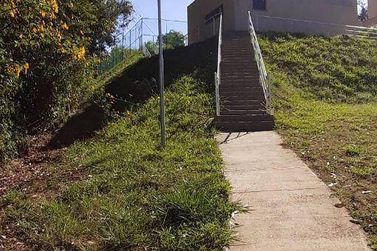 Casa &agrave; venda - 101m&sup2; - Loteamento Vale Das Flores