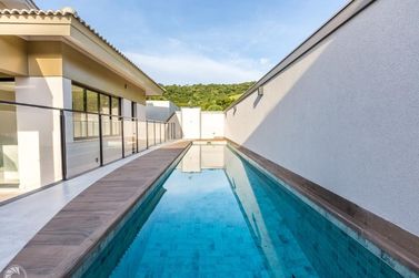 Casa &agrave; venda - 350m&sup2; - LOTEAMENTO GRANVILLE ATIBAIA