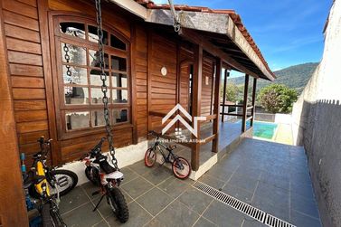 Casa para alugar - 180m&sup2; - Vila Petr&oacute;polis