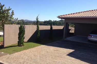 Casa &agrave; venda - 390m&sup2; - CONDOM&Iacute;NIO SERRA DA ESTRELA