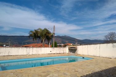 Casa &agrave; venda - 350m&sup2; - JD DO LAGO