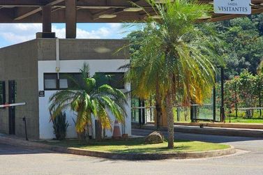 Terreno &agrave; venda - 727m&sup2; - Condom&iacute;nio Itapor&atilde;