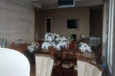 Casa &agrave; venda - 290m&sup2; - Condom&iacute;nio Portal dos Nobres
