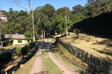 S&iacute;tio &agrave; venda - TERRA PRETA
